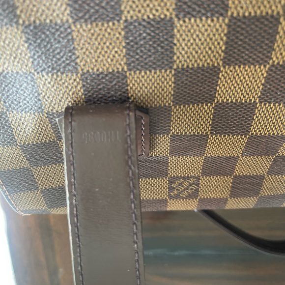 Authentic Louis Vuitton Broadway messenger bag. - Picture 9 of 10